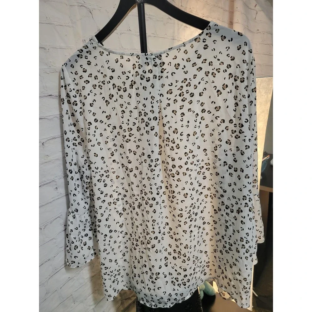 Elle Women XXL Leopard Print Bell Sleeve Blouse White Animal Spot Crew Neck Top
